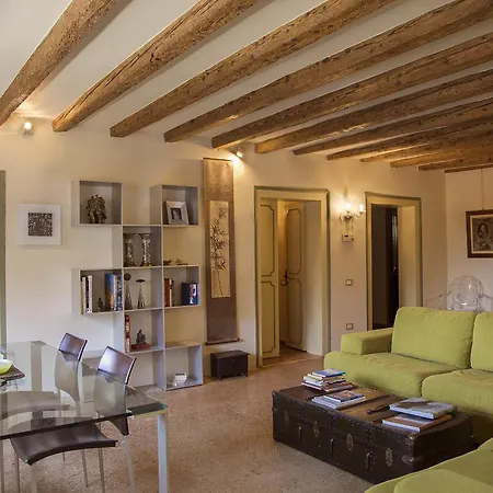 דירה Real Venetian Apartment, 300 M From Rialto Bridge, 100 Sqm ונציה