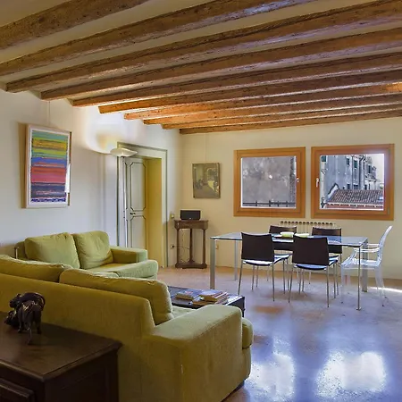 Real Venetian Apartment, 300 M From Rialto Bridge, 100 Sqm דירה