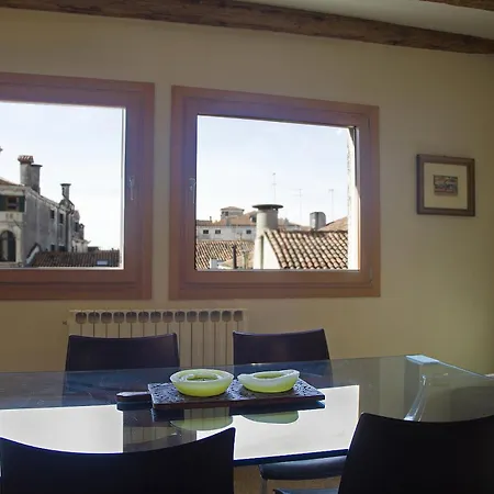Real Venetian Apartment, 300 M From Rialto Bridge, 100 Sqm شقة *
